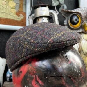 Heritage Traditions Tweed Ear Flat Cap.